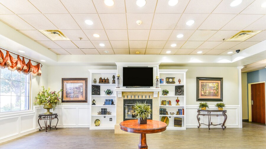 OYO Townhouse Oklahoma City Airport