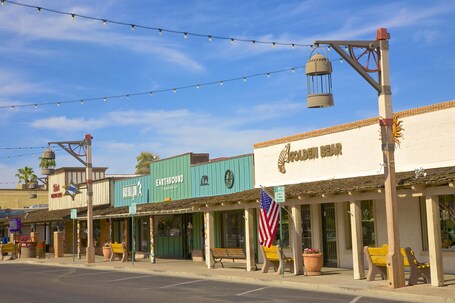 Courtyard by Marriott Scottsdale Old Town - Image 41