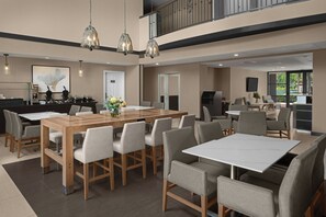 Free daily on-the-go breakfast  - Residence Inn by Marriott San Diego Downtown (San Diego)