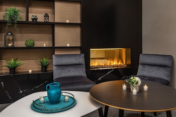 Cocktail bar at Residence Inn by Marriott Boston Cambridge