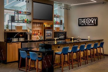 Cocktail bar at Residence Inn by Marriott Boston Cambridge