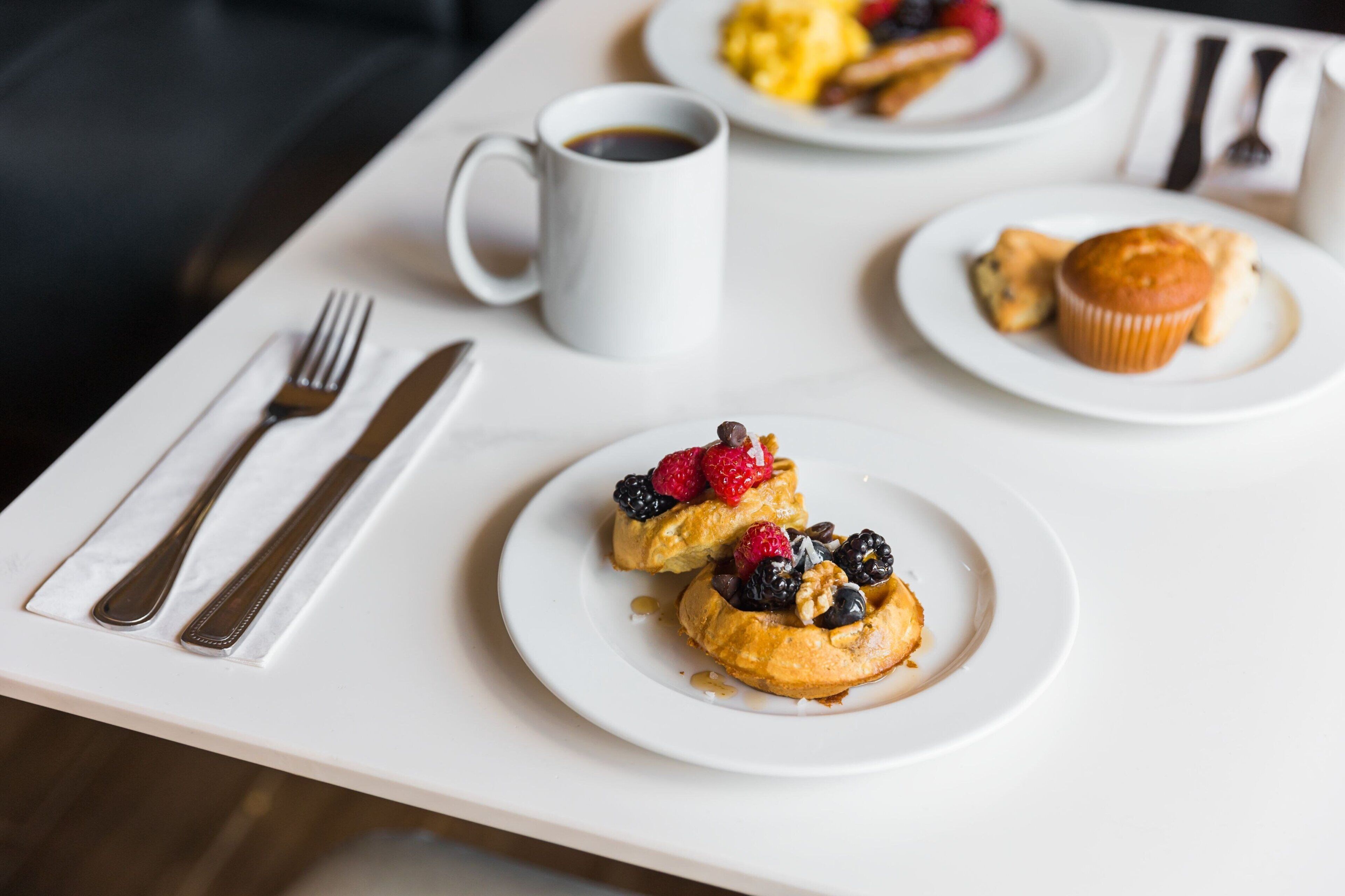 free daily full breakfast