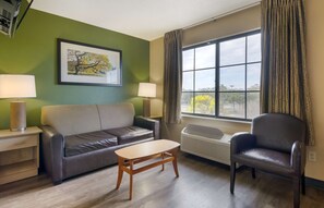 Deluxe Studio, Multiple Beds, Non Smoking