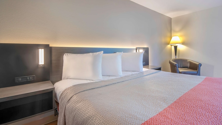 Motel 6 Walton, KY - Richwood - Cincinnati Airport South