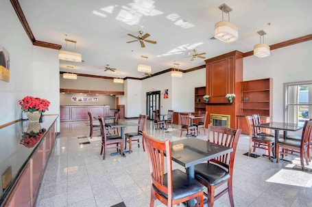 Vestíbulo. Motel 6 Walton, KY - Richwood - Cincinnati Airport South