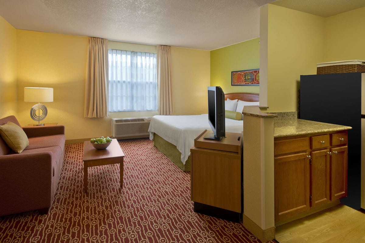 In-room safe, desk, laptop workspace, blackout drapes