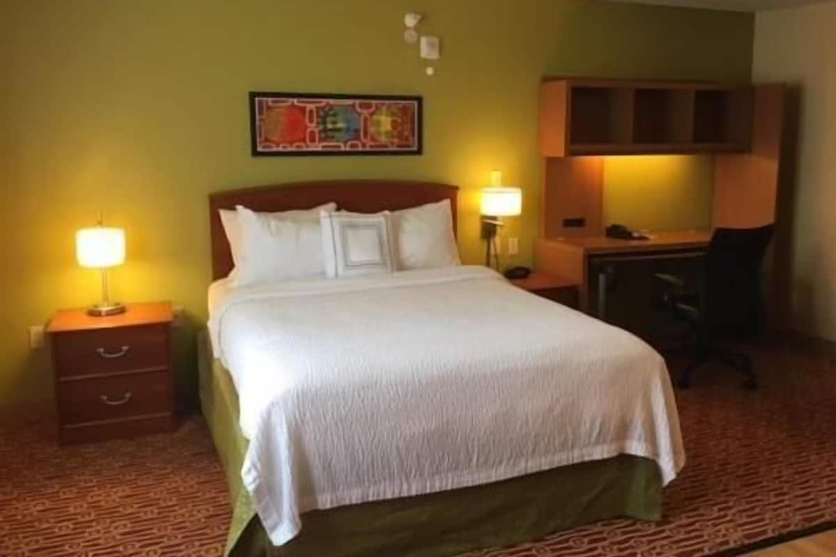 Coffre-fort, bureau, espace de travail pour ordinateurs portables