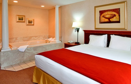 Suite, 1 Katil Raja (King), Non Smoking (One-Bedroom, Honeymoon) | Tab mandi berpancutan. Seasons Inn & Suites Highland
