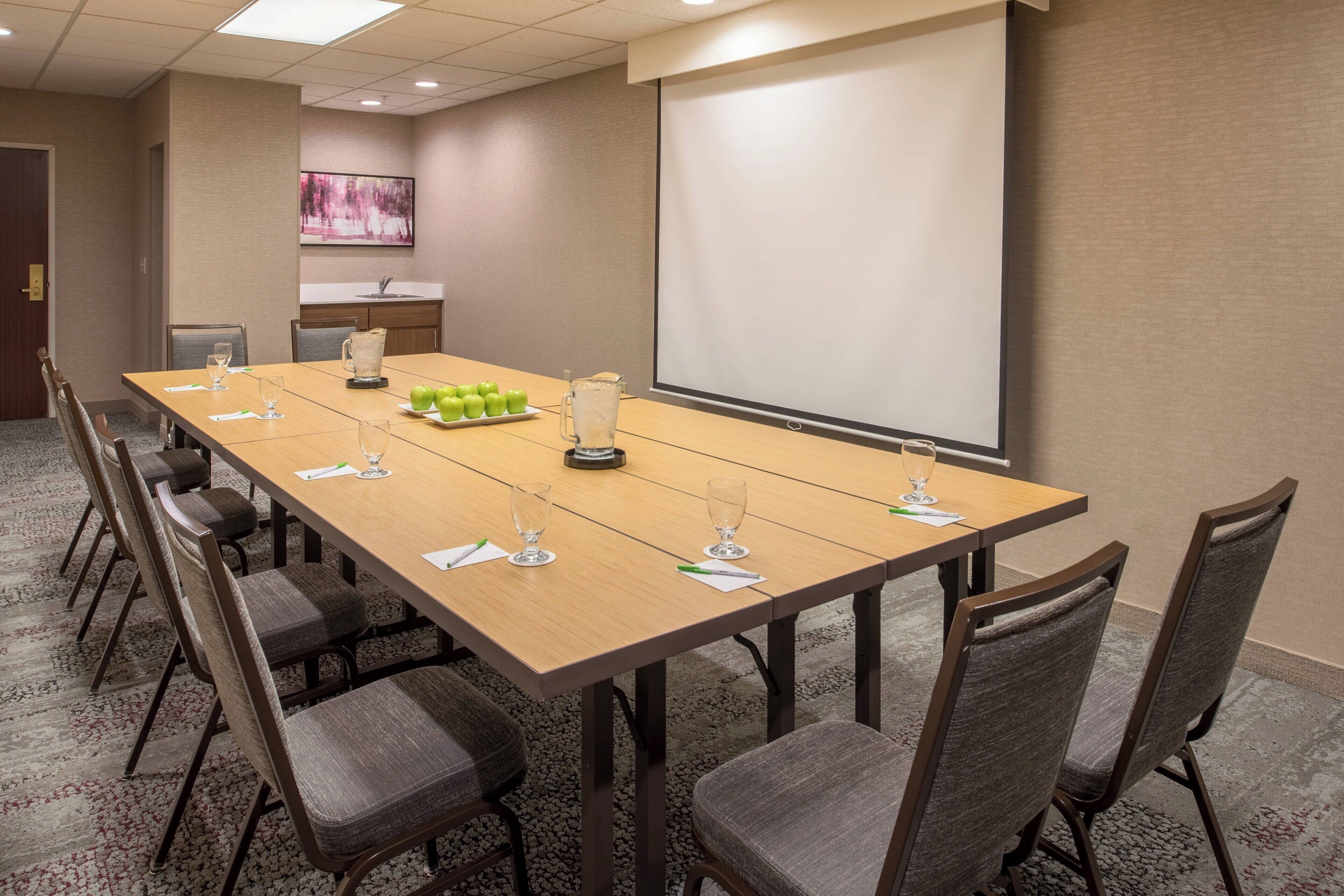 Photo - Courtyard by Marriott Portland North