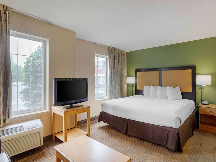 Desk, blackout curtains, iron/ironing board, free WiFi