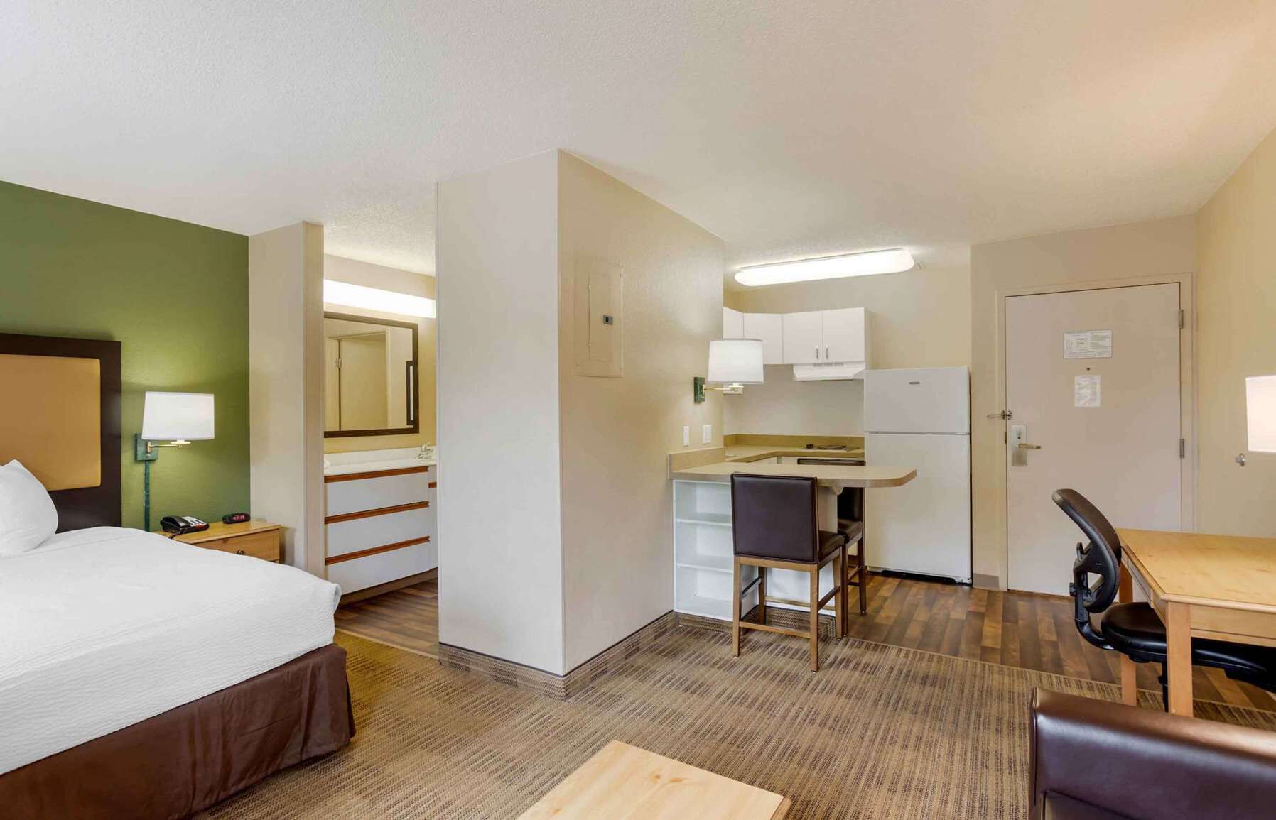 Desk, blackout drapes, iron/ironing board, free WiFi