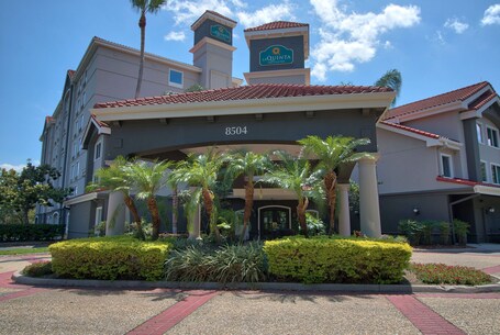 La Quinta Inn Suites by Wyndham Orlando I Drive Conv Ctr - Image 28