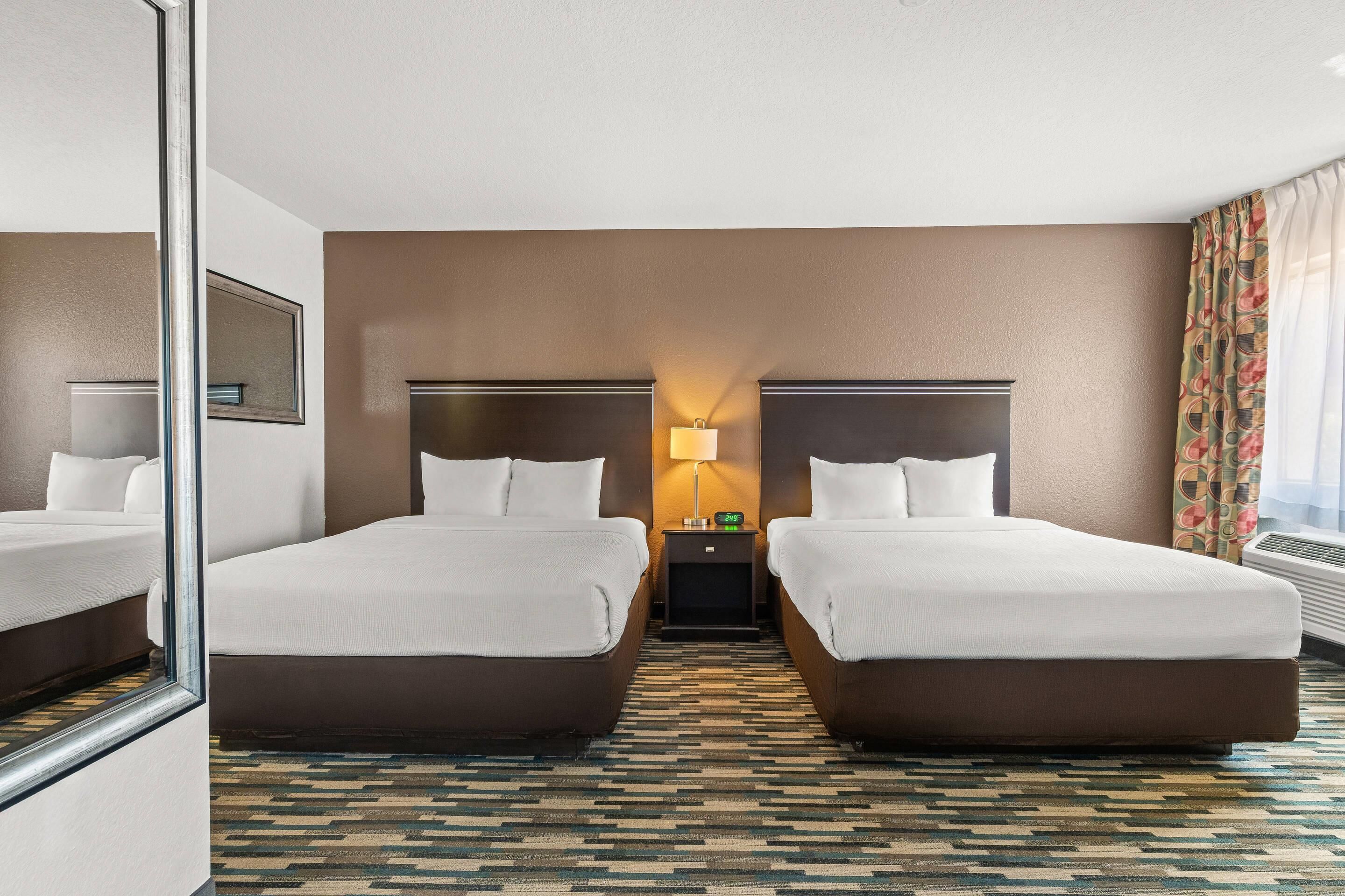 single room, non smoking | 1 bedroom, pillow-top beds, desk, laptop workspace