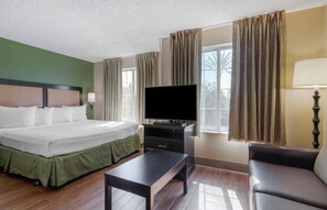 Estudio Deluxe, 1 cama de matrimonio grande con sofá cama, no fumadores | Escritorio, tabla de planchar con plancha, wifi gratis y ropa de cama