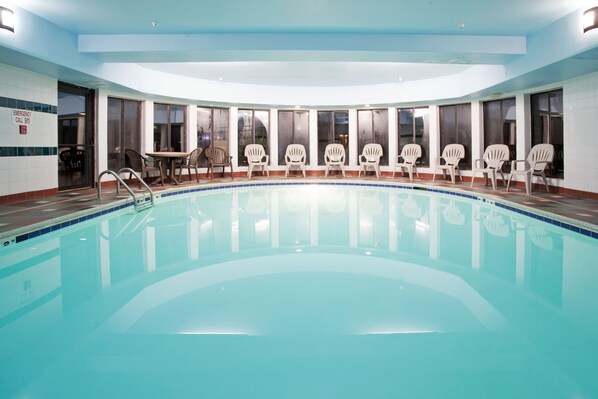 Indoor pool, pool loungers