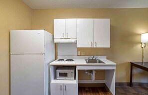 Studio, 1 Queen Bed, Accessible, Non Smoking | Desk, iron/ironing board, free WiFi, bed sheets - Extended Stay America Suites Frederick Westview Dr (Frederick)