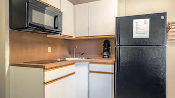 Pillowtop beds, blackout drapes, iron/ironing board, WiFi (free)