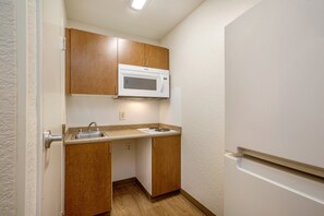 Studio, 2 Queen-Betten, Nichtraucher | Schreibtisch, kostenloses WLAN, Bettwäsche