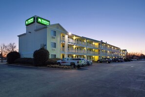 Fasade – kveld/natt