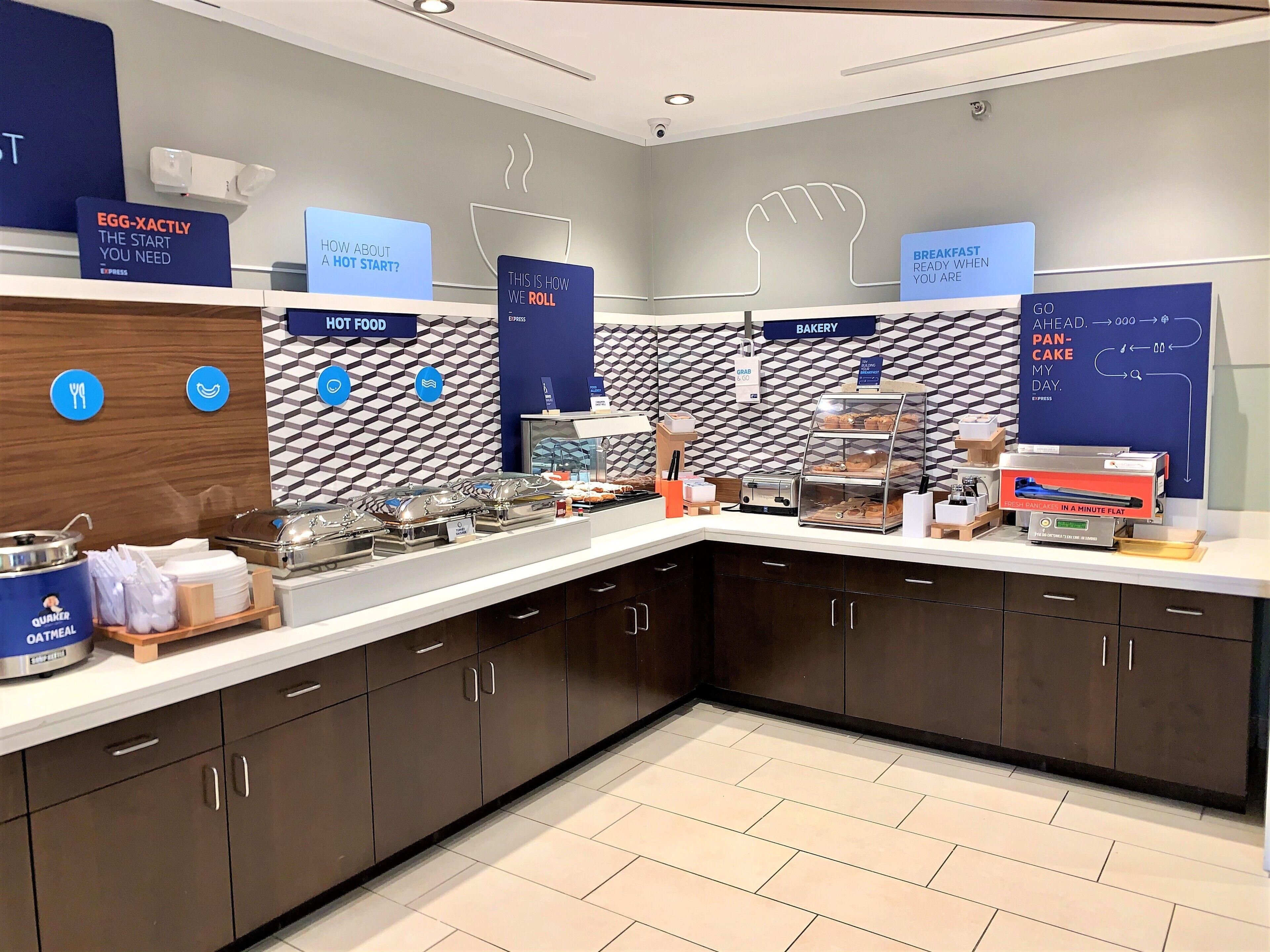 free buffet breakfast