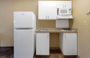 Fridge, microwave, stovetop - Extended Stay America Select Suites - Austin - Round Rock - North (Round Rock)