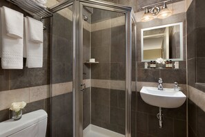 Bathroom - Washington Jefferson (New York)