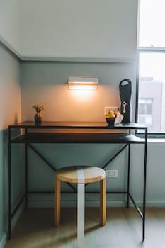 Premium Studio, 1 King Bed, Accessible | Room amenity at Washington Jefferson