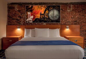 1 bedroom, Egyptian cotton sheets, premium bedding, pillowtop beds
