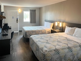 Acesso à internet de alta velocidade, roupa de cama, despertadores