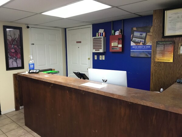 ฝ่ายต้อนรับ