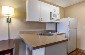 Studio, 1 Queen Bed, Non Smoking | Private kitchen | Full-size fridge, microwave, stovetop, coffee/tea maker - Extended Stay America Suites Austin Northwest/Arboretum (Austin)