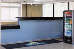 Lobby - Days Inn by Wyndham Tonawanda/Buffalo (Tonawanda)