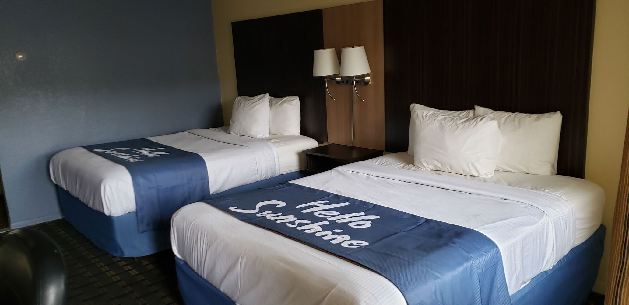 Ropa de cama de alta calidad y escritorio 