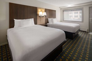 Habitación estándar, 2 camas de matrimonio, no fumadores | Ropa de cama de alta calidad y escritorio