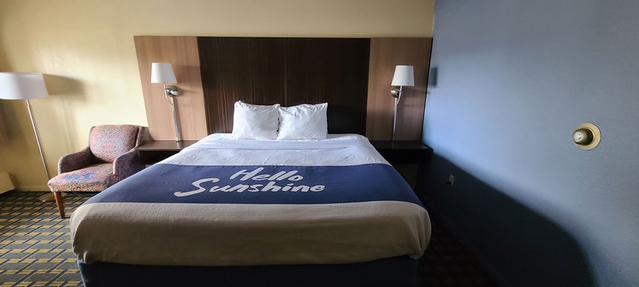 Ropa de cama de alta calidad y escritorio 