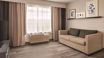 Suite Premium, 1 cama King size, para no fumadores | Ropa de cama hipoalergénica, camas con pillow-top y escritorio