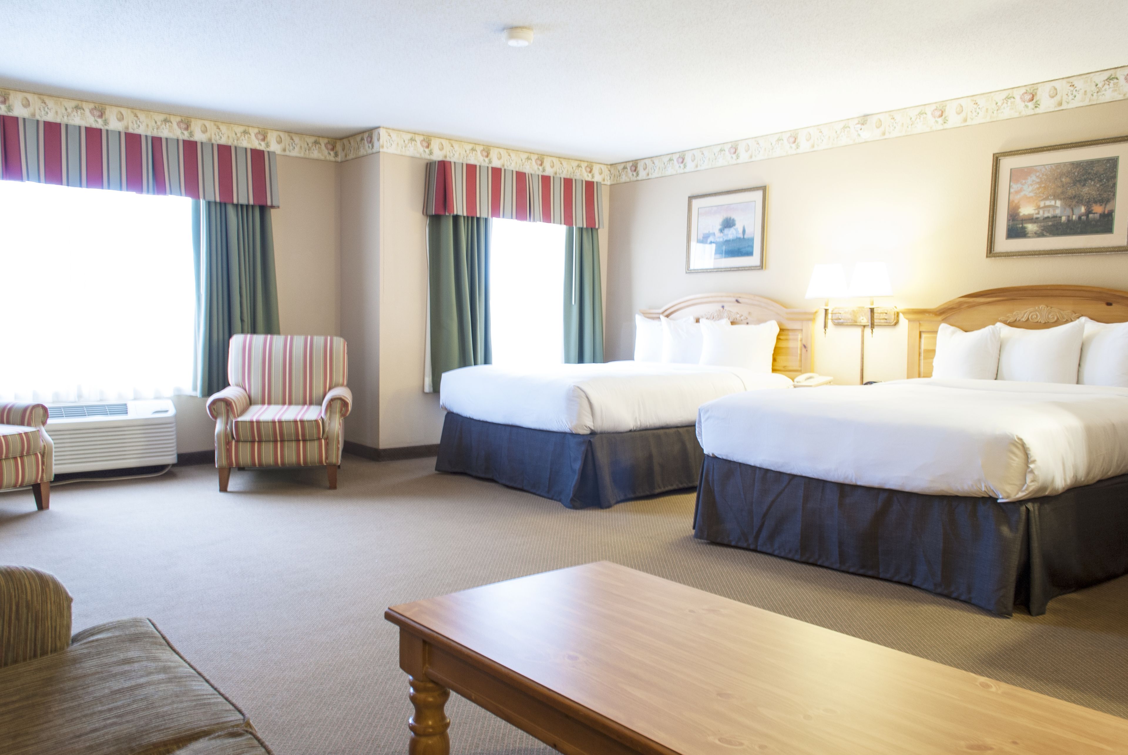 studio suite, 2 queen beds, non smoking | 1 bedroom, hypo-allergenic bedding, pillow-top beds, desk