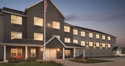 Country Inn & Suites by Radisson, Cedar Falls, IA