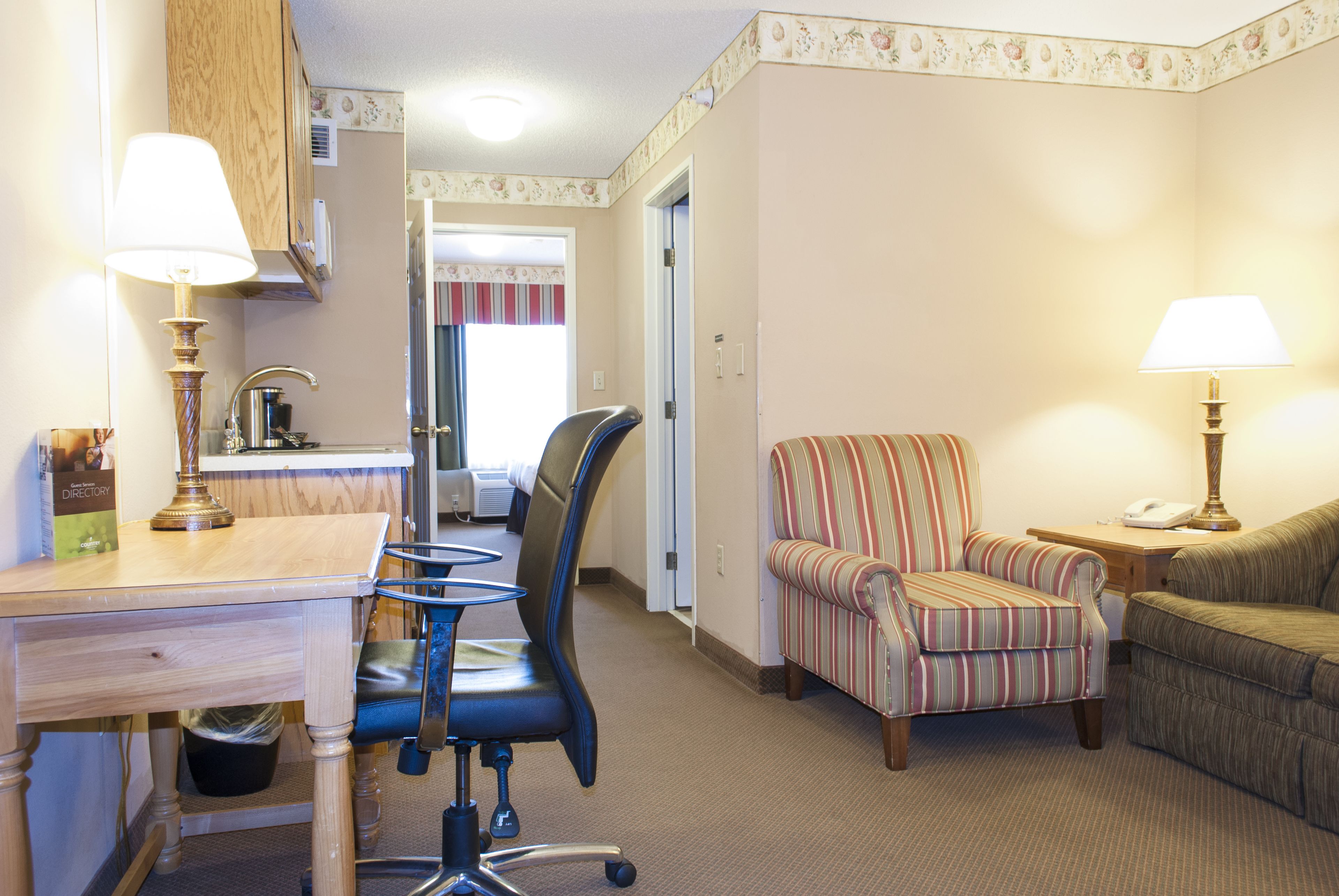 suite, 1 bedroom, non smoking | living area | 42-inch flat-screen tv with cable channels, tv