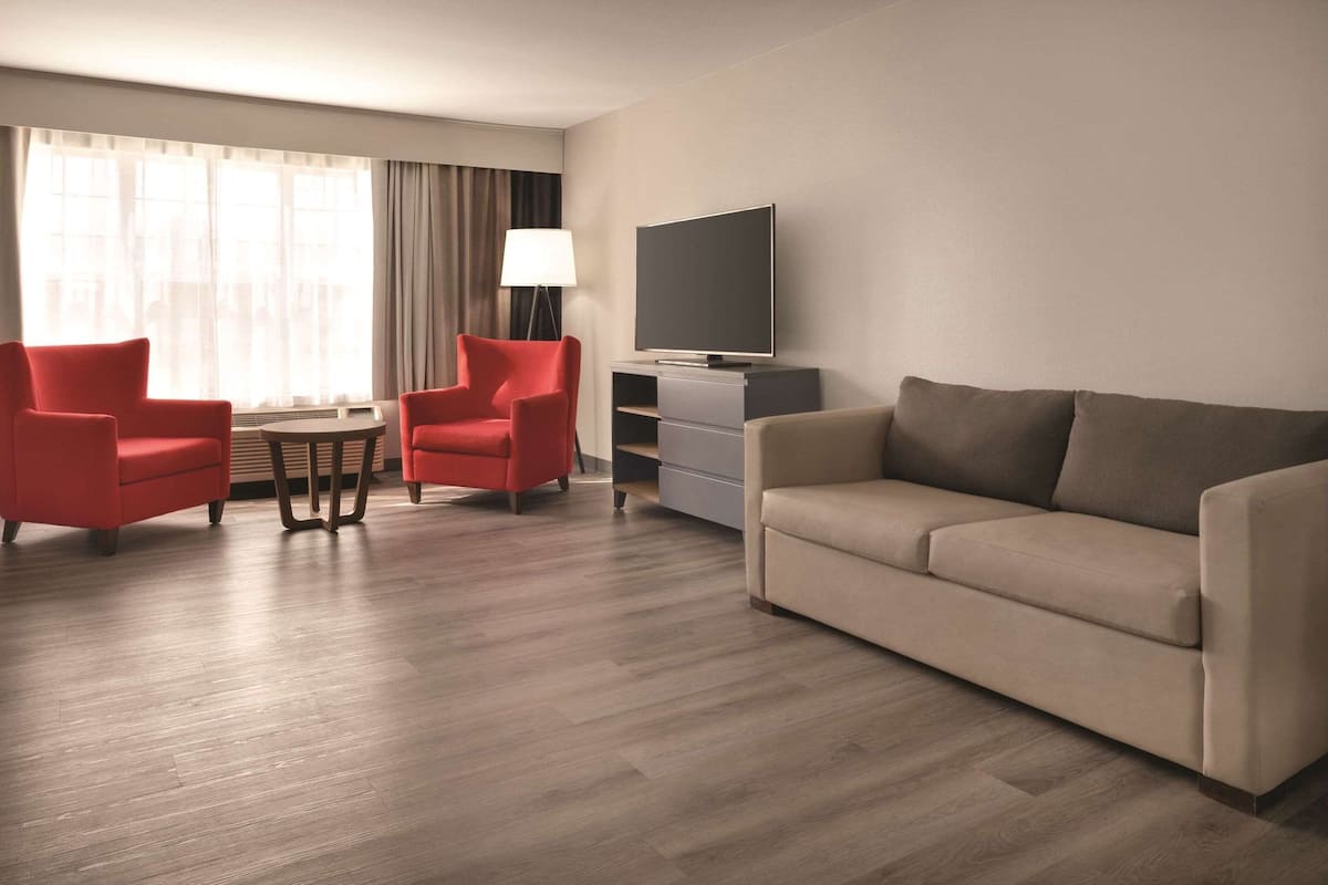 Studio Suite, 2 Queen Beds, Non Smoking | 1 bedroom, hypo-allergenic bedding, pillowtop beds, desk