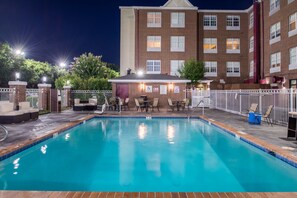Outdoor pool - Holiday Inn & Suites Dallas-Addison by IHG (Addison)