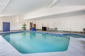 Indoor pool, pool loungers