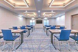 Meeting facility - Holiday Inn Express Hotel & Suites Winnie by IHG (Winnie)