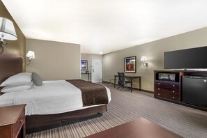 Standard Room, 1 King Bed with Sofa bed, Non Smoking, Refrigerator (with Sofabed) | In-room safe, desk, iron/ironing board, free WiFi