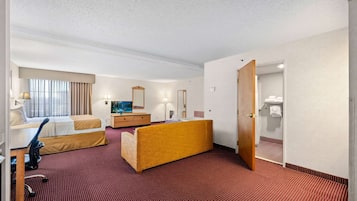 Desk, iron/ironing board, free WiFi, bed sheets