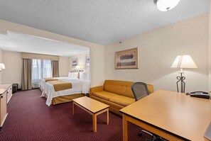 Suite, 2 Queen Beds, Non Smoking