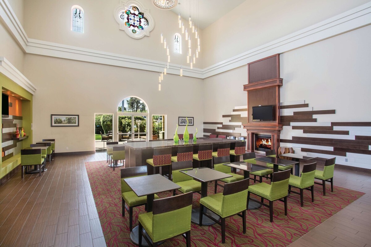 프레스콧 밸리 (AZ) La Quinta Inn & Suites by Wyndham Conference Center Prescott 호텔 객실