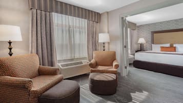 Suite de lujo, 1 cama de matrimonio grande, no fumadores (One-Bedroom) | 1 dormitorio y ropa de cama de alta calidad