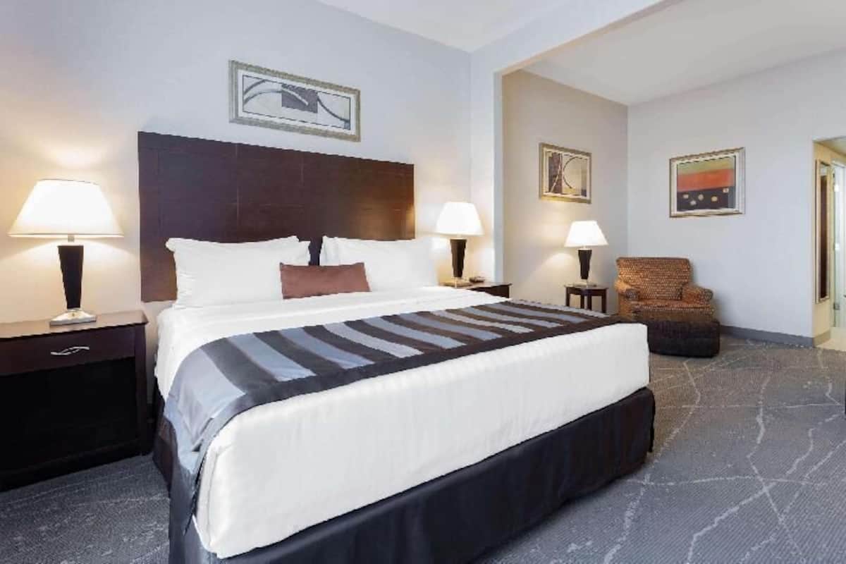 Ropa de cama de alta calidad y camas con pillow-top