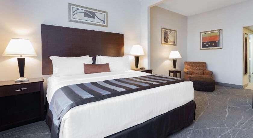 Ropa de cama de alta calidad y colchones con acolchado adicional